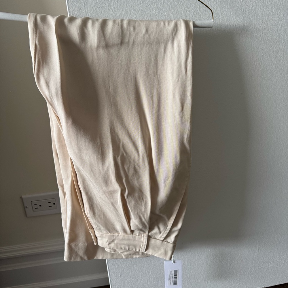 NWT Reformation Mason Cropped Pant in Oyster - Picture 4 of 5